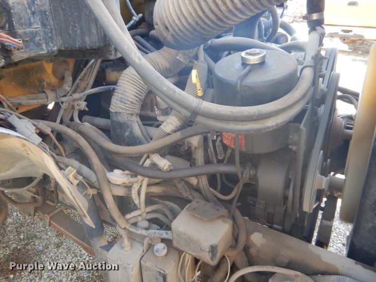 image for item DD4457 1991 Ford F600 truck with Vermeer tree spade