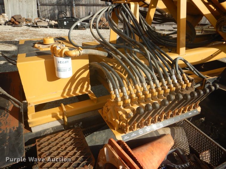 image for item DD4457 1991 Ford F600 truck with Vermeer tree spade