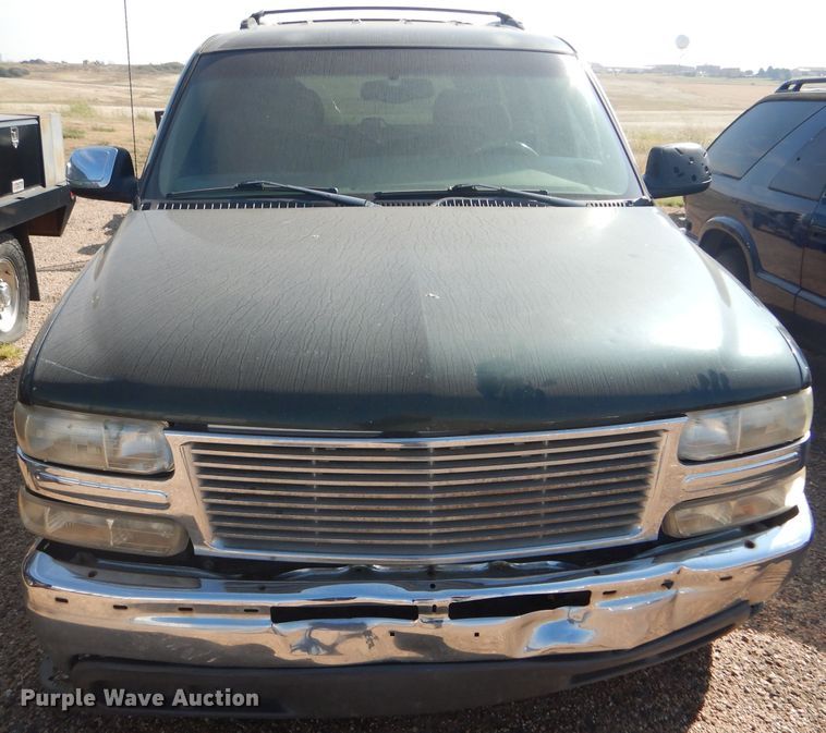 image for item DD4461 2001 Chevrolet Tahoe SUV