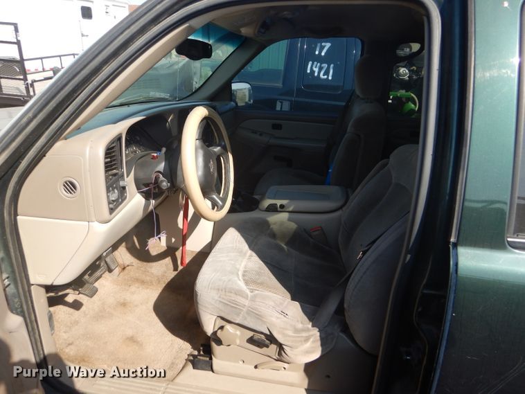 image for item DD4461 2001 Chevrolet Tahoe SUV