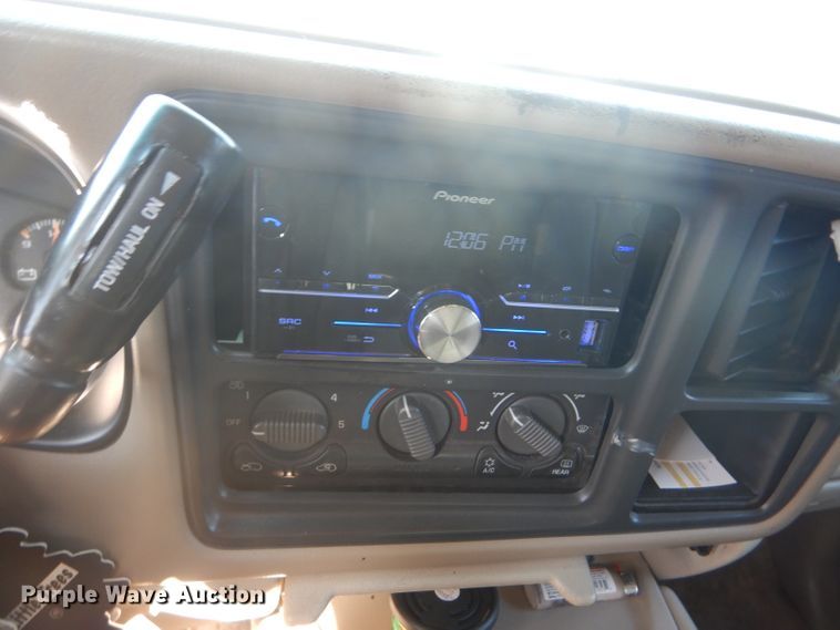 image for item DD4461 2001 Chevrolet Tahoe SUV