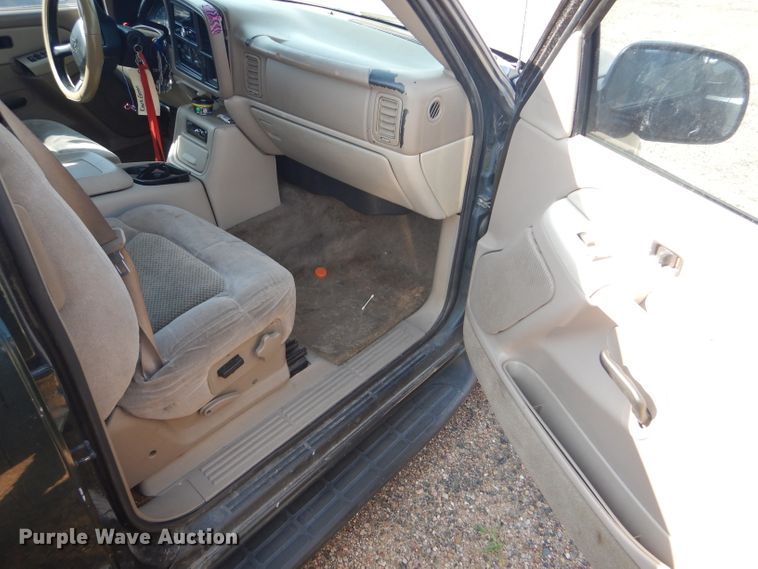 image for item DD4461 2001 Chevrolet Tahoe SUV