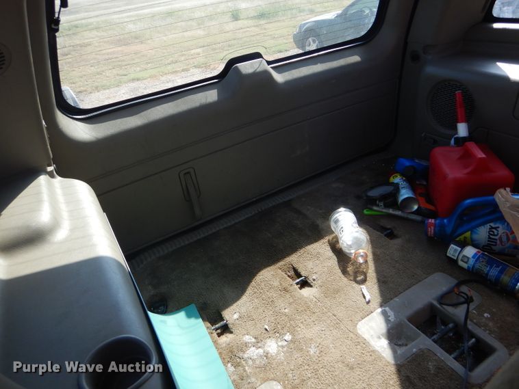 image for item DD4461 2001 Chevrolet Tahoe SUV