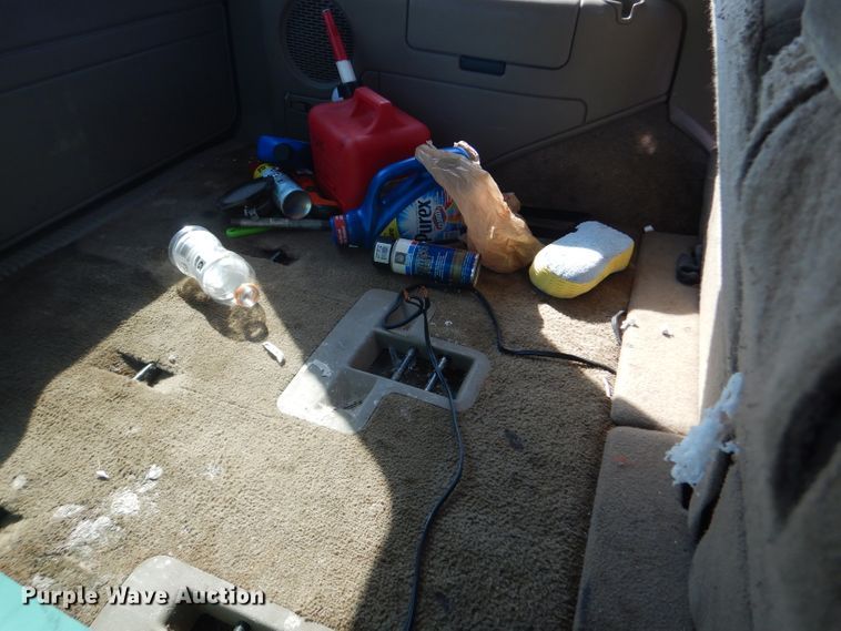 image for item DD4461 2001 Chevrolet Tahoe SUV