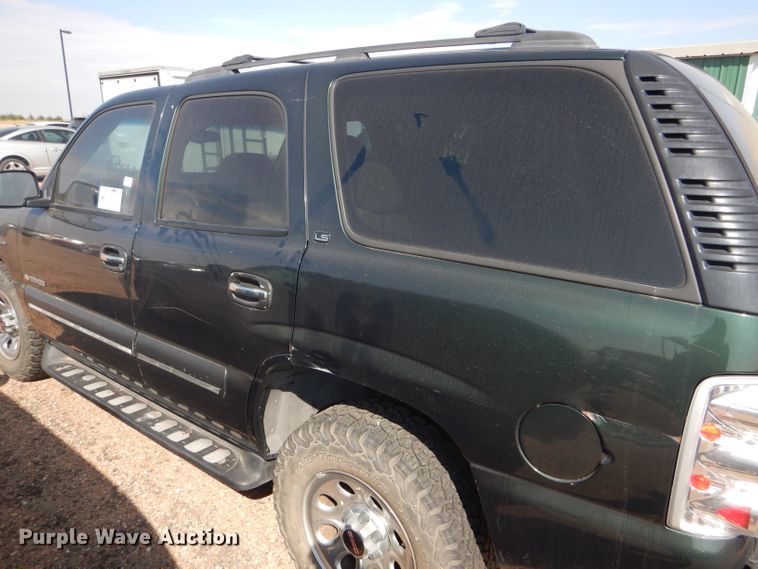 image for item DD4461 2001 Chevrolet Tahoe SUV
