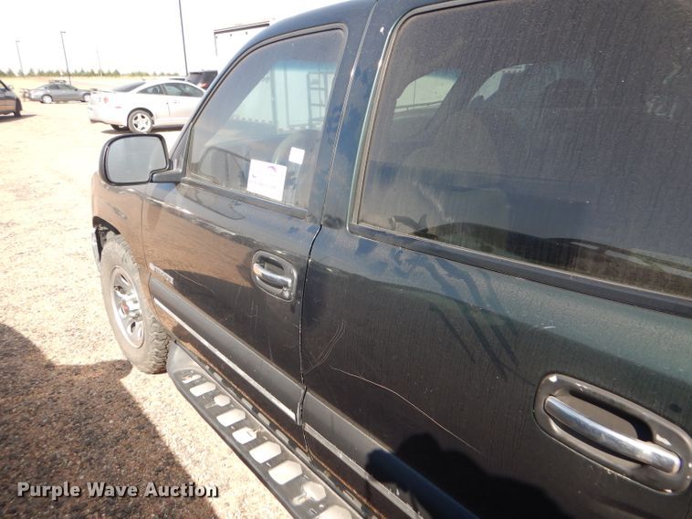 image for item DD4461 2001 Chevrolet Tahoe SUV