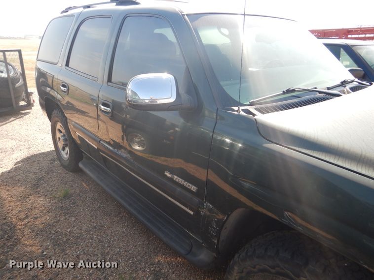 image for item DD4461 2001 Chevrolet Tahoe SUV