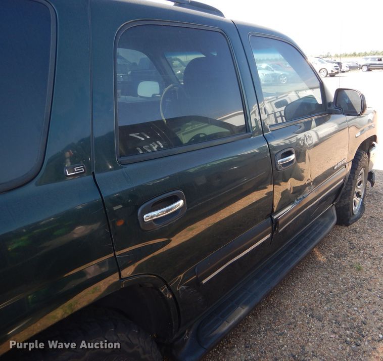image for item DD4461 2001 Chevrolet Tahoe SUV