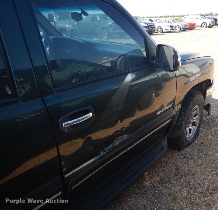 image for item DD4461 2001 Chevrolet Tahoe SUV