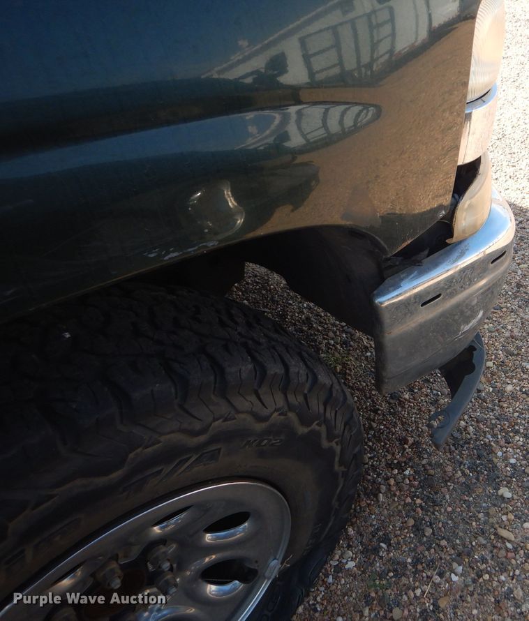 image for item DD4461 2001 Chevrolet Tahoe SUV