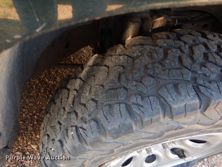 image for item DD4461 2001 Chevrolet Tahoe SUV