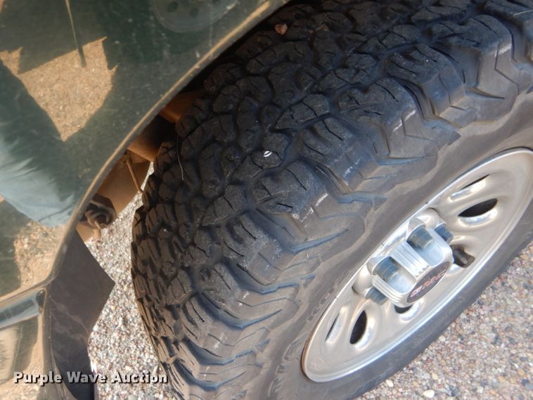 image for item DD4461 2001 Chevrolet Tahoe SUV