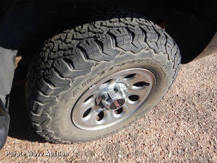 image for item DD4461 2001 Chevrolet Tahoe SUV