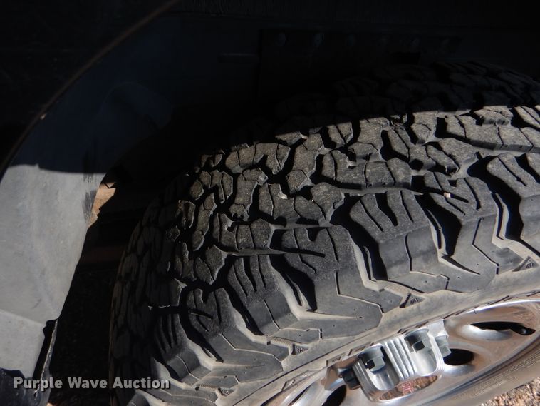 image for item DD4461 2001 Chevrolet Tahoe SUV