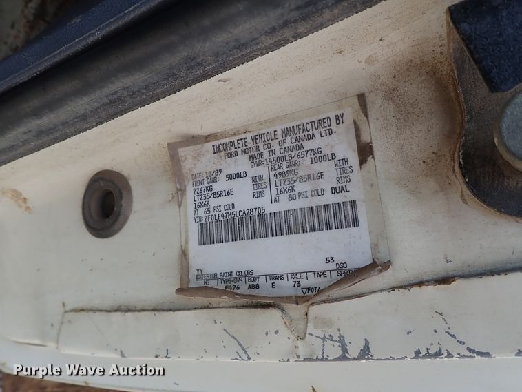 image for item DE0919 1990 Ford F450 Super Duty dump truck