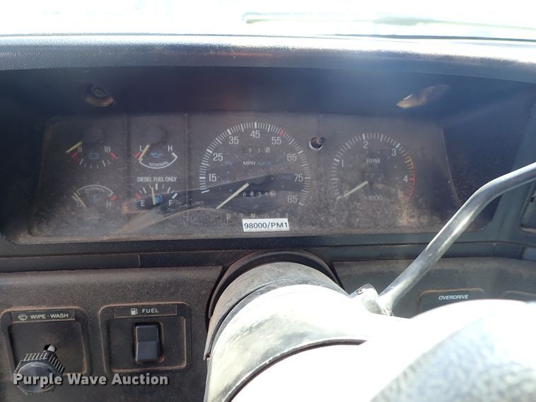 image for item DE0919 1990 Ford F450 Super Duty dump truck