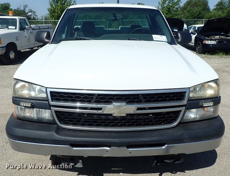 image for item DE0920 2006 Chevrolet Silverado 1500 pickup truck