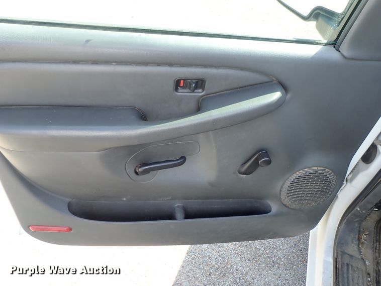 image for item DE0920 2006 Chevrolet Silverado 1500 pickup truck