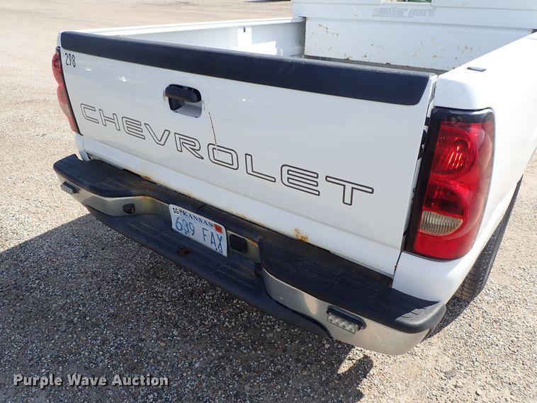 image for item DE0920 2006 Chevrolet Silverado 1500 pickup truck