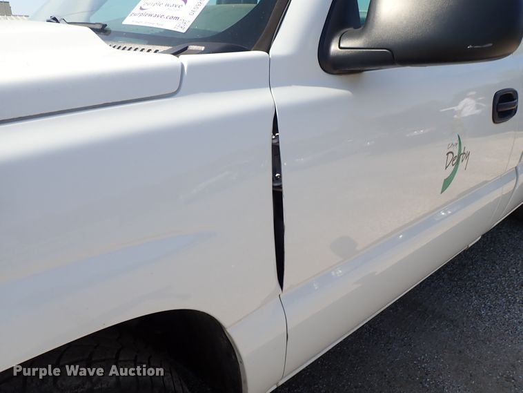 image for item DE0920 2006 Chevrolet Silverado 1500 pickup truck