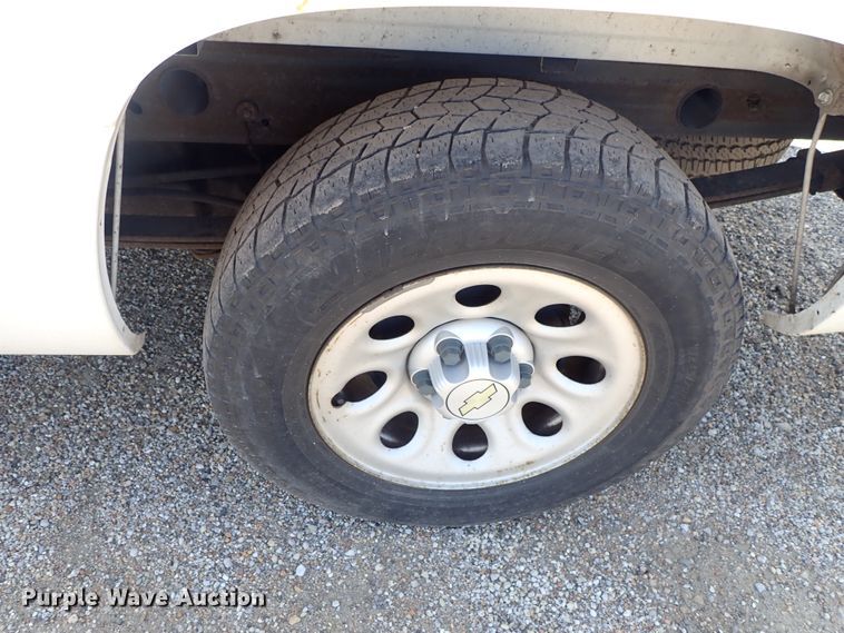 image for item DE0920 2006 Chevrolet Silverado 1500 pickup truck