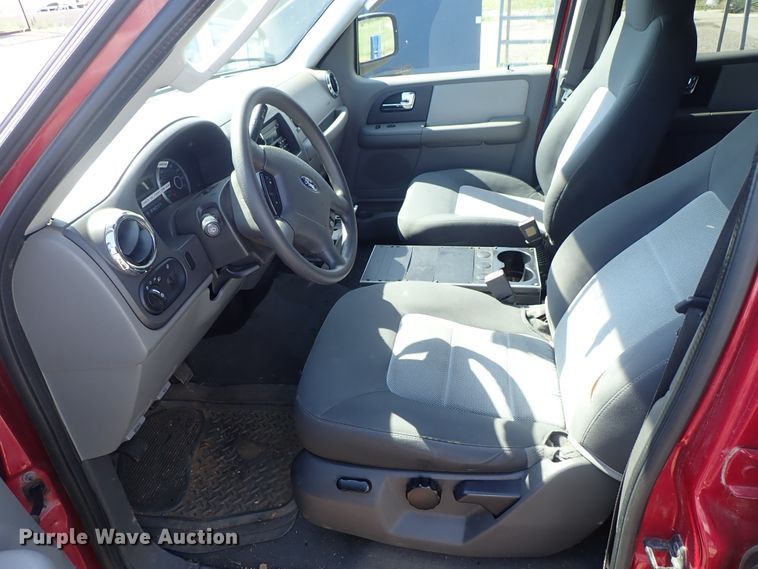 image for item DE0923 2005 Ford Expedition SUV