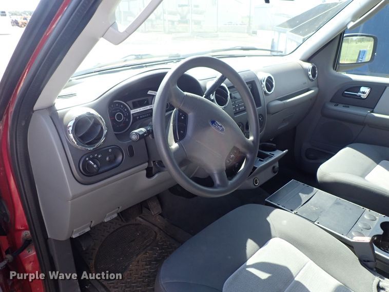 image for item DE0923 2005 Ford Expedition SUV