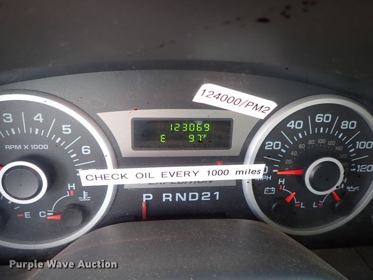 image for item DE0923 2005 Ford Expedition SUV