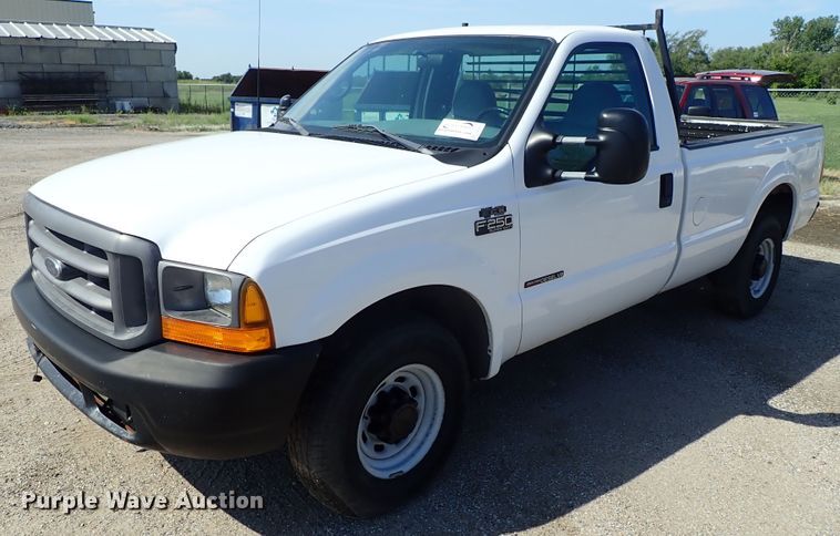 image for item DE0924 1999 Ford F250 Super Duty XL pickup truck