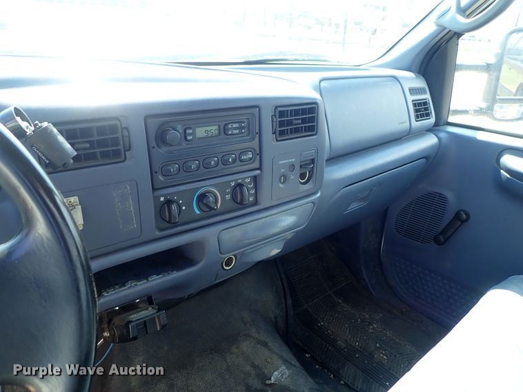 image for item DE0924 1999 Ford F250 Super Duty XL pickup truck