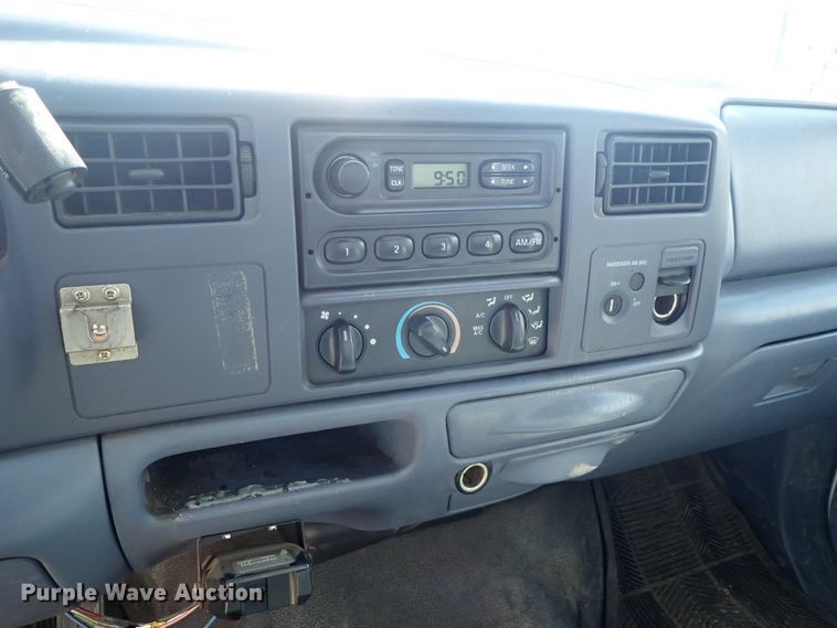 image for item DE0924 1999 Ford F250 Super Duty XL pickup truck