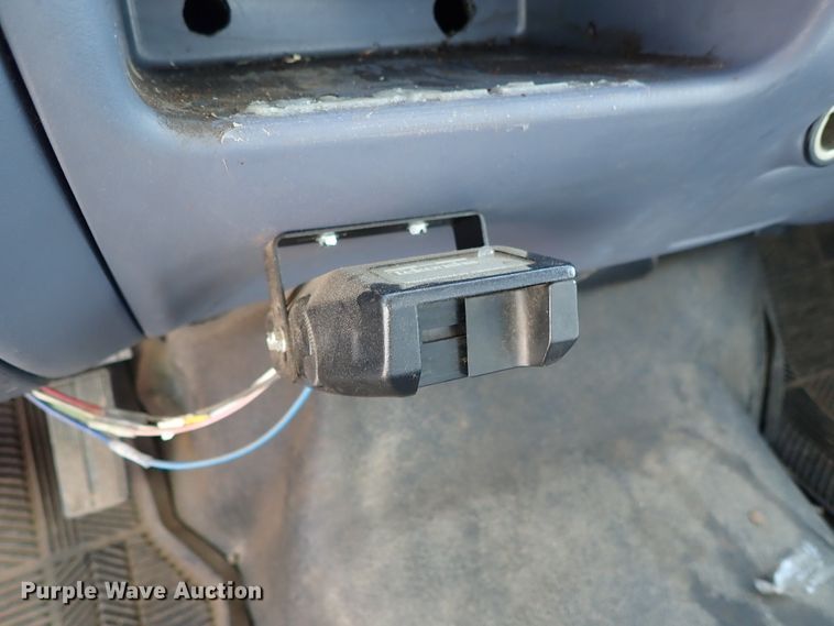 image for item DE0924 1999 Ford F250 Super Duty XL pickup truck