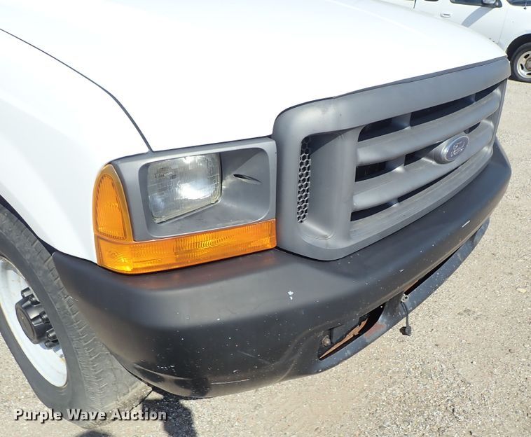 image for item DE0924 1999 Ford F250 Super Duty XL pickup truck