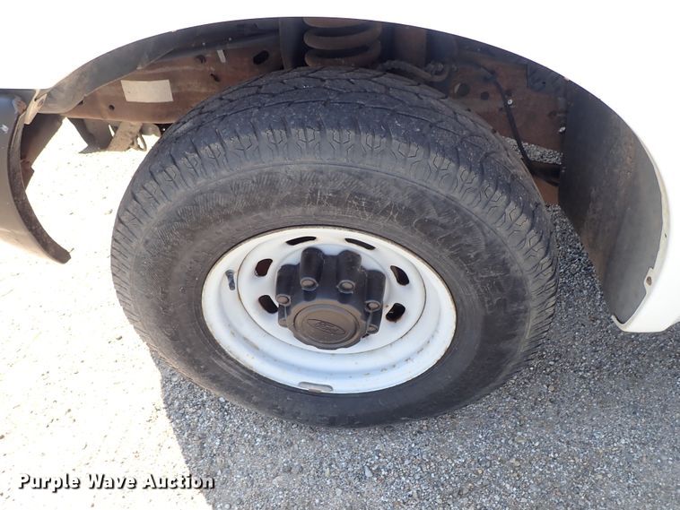 image for item DE0924 1999 Ford F250 Super Duty XL pickup truck