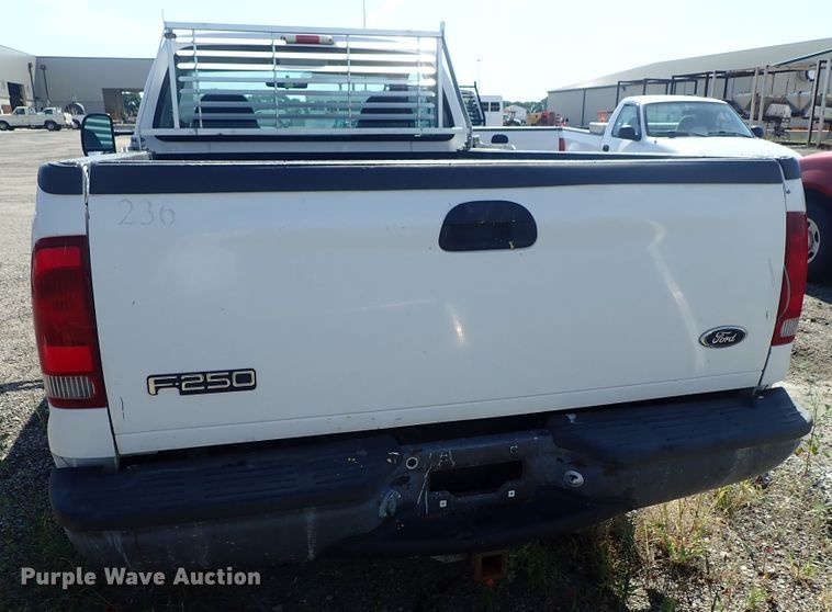 image for item DE0925 1999 Ford F250 Super Duty pickup truck