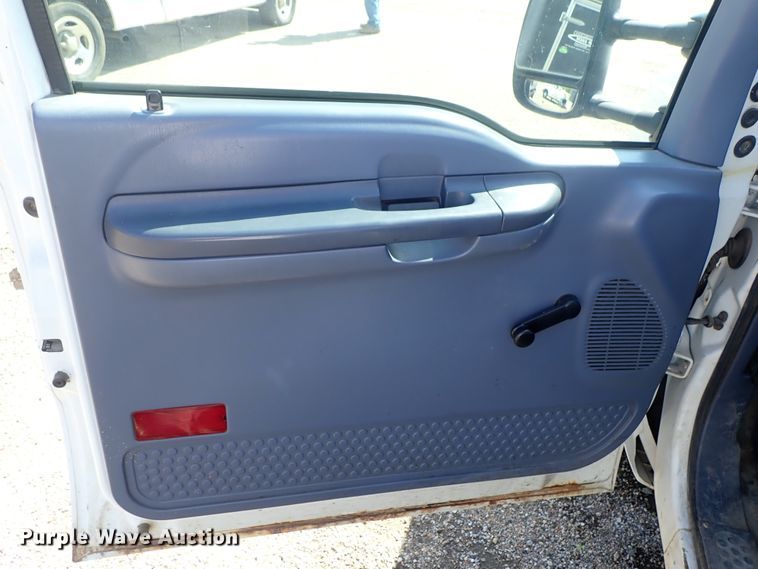 image for item DE0925 1999 Ford F250 Super Duty pickup truck