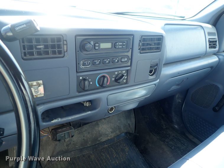 image for item DE0925 1999 Ford F250 Super Duty pickup truck