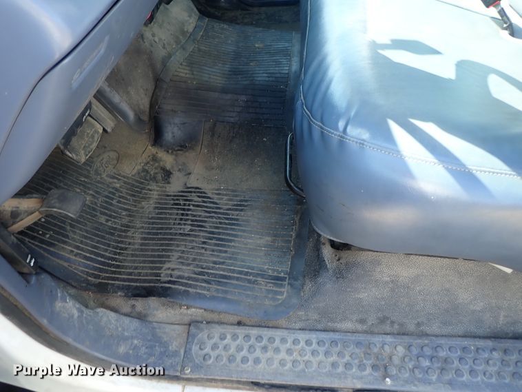 image for item DE0925 1999 Ford F250 Super Duty pickup truck