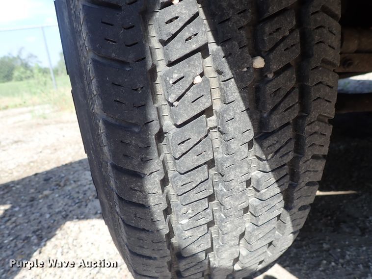 image for item DE0925 1999 Ford F250 Super Duty pickup truck