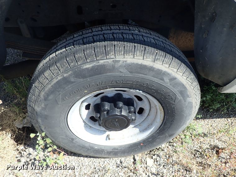 image for item DE0925 1999 Ford F250 Super Duty pickup truck