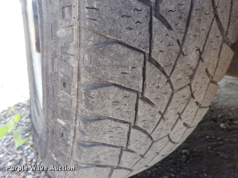 image for item DE0925 1999 Ford F250 Super Duty pickup truck