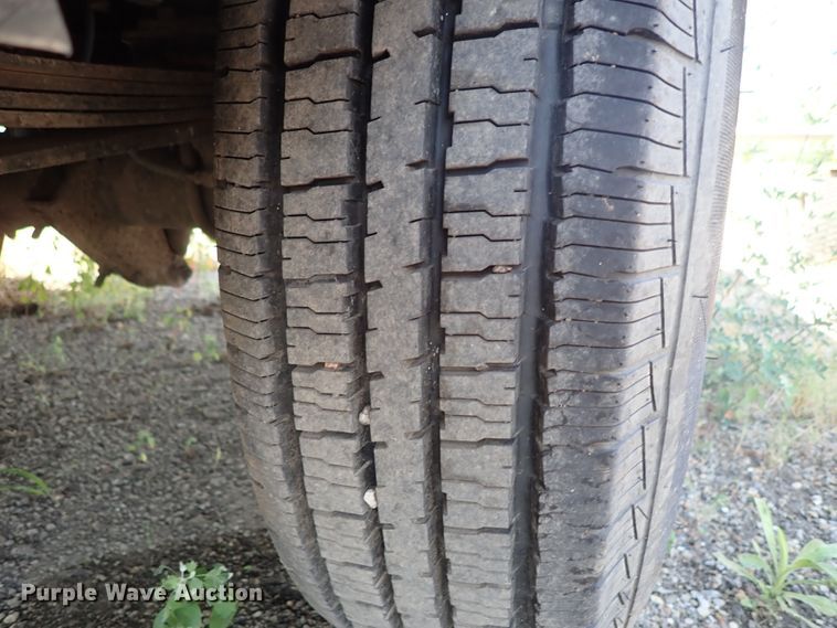 image for item DE0925 1999 Ford F250 Super Duty pickup truck