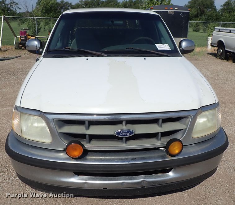 image for item DE0926 1997 Ford F150 SuperCab pickup truck