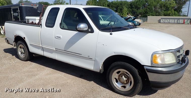 image for item DE0926 1997 Ford F150 SuperCab pickup truck