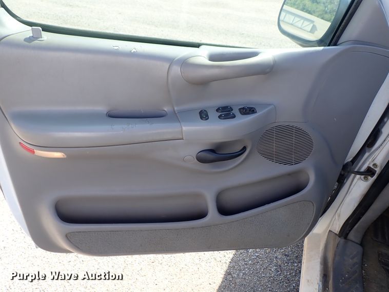 image for item DE0926 1997 Ford F150 SuperCab pickup truck