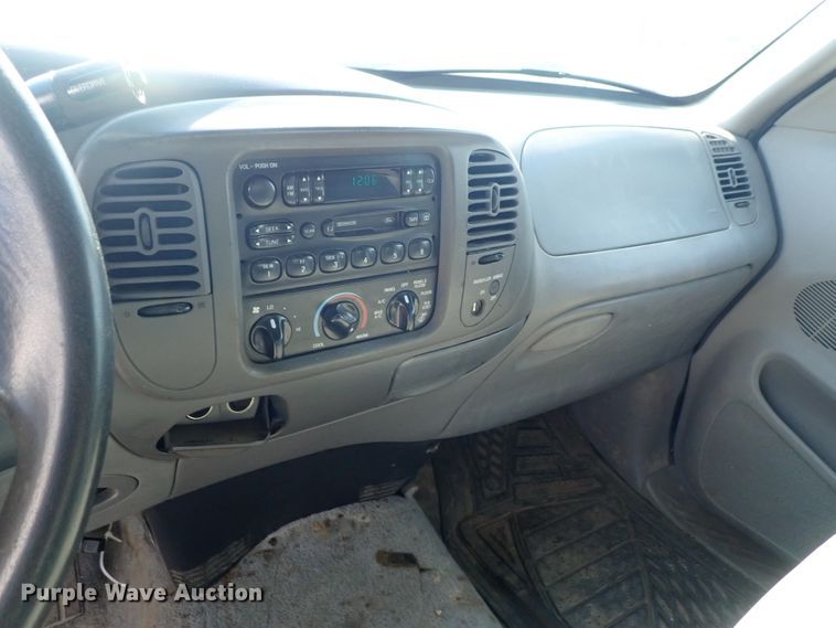 image for item DE0926 1997 Ford F150 SuperCab pickup truck