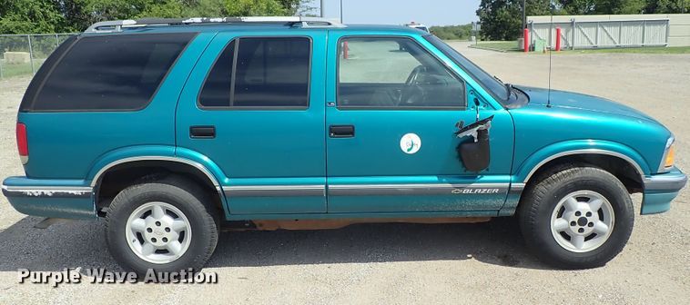 image for item DE0929 1996 Chevrolet Blazer LS SUV