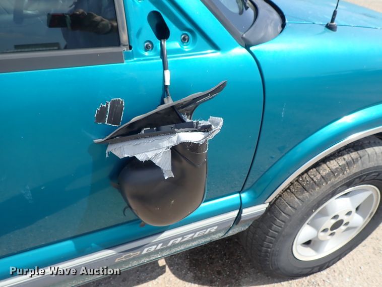 image for item DE0929 1996 Chevrolet Blazer LS SUV