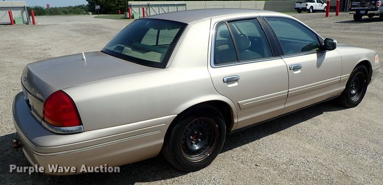 image for item DE0930 1998 Ford Crown Victoria