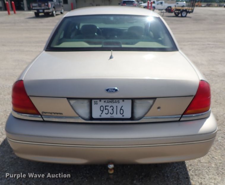 image for item DE0930 1998 Ford Crown Victoria